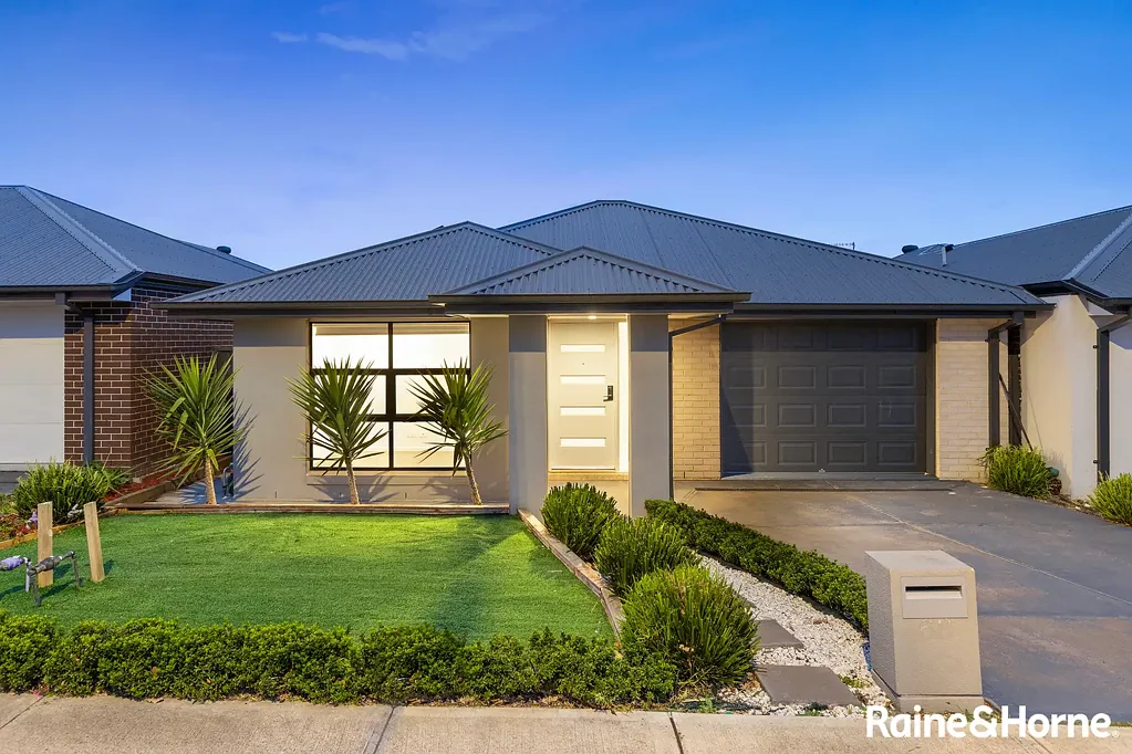 Cranbourne East 4Habitaciones Spacious Family Living in Prime Cranbourne East Location