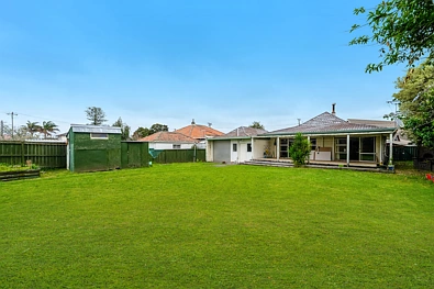 Papatoetoe 3房 业主急售!911㎡永久产权地块,学区+购物+交通全到位,开发潜力极高! 911m2 Freehold with Subdivision Potential!