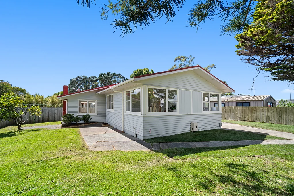 5 Totaravale Drive, Totara Vale, North Shore City