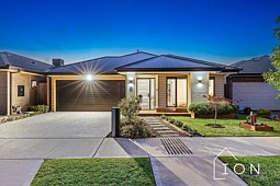 8 Vicconti Street, Clyde North