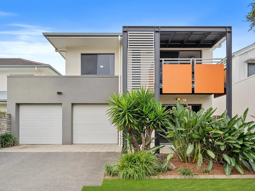 Murarrie 3 Bedroom STYLISH PARKSIDE LIVING WITH CITY CONVENIENCE