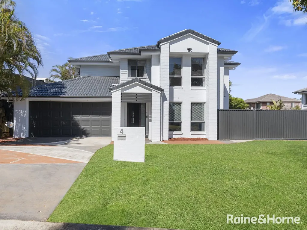 Family Entertainer with Pool & Resort-Style Living