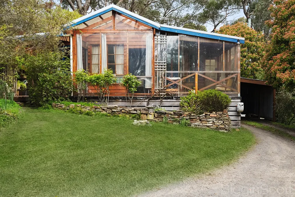 12 Second Street, Hepburn Springs, VIC 3461