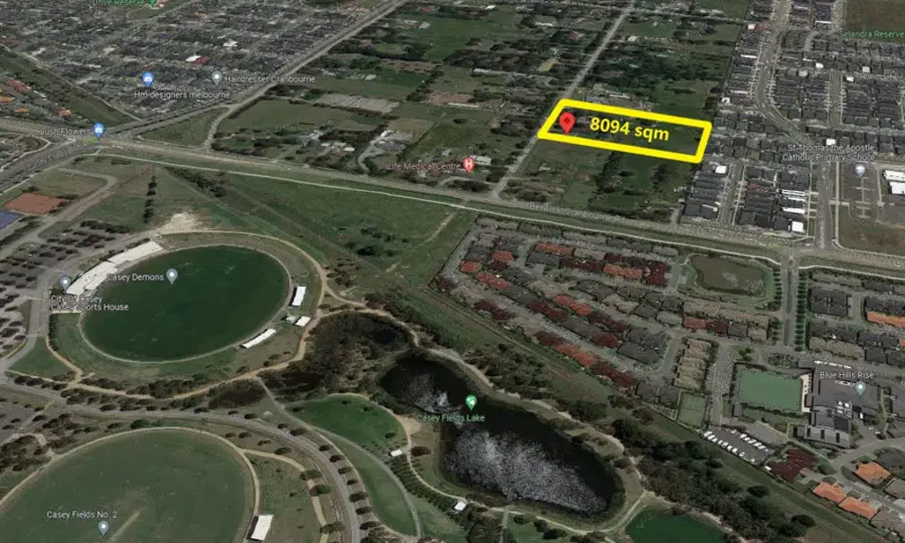 Cranbourne East 黄金地段8094㎡潜力地 开发新机遇 临近CBD·Casey Fields·Cranbourne站 丰富配套 投资首选！ Prime Development Land for Sale in Cranbourne East