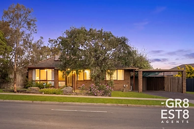 Cranbourne 3ਬੈੱਡਰੂਮ PRIME CRANBOURNE LOCATION – RENOVATED, SPACIOUS & PACKED WITH POTENTIAL!