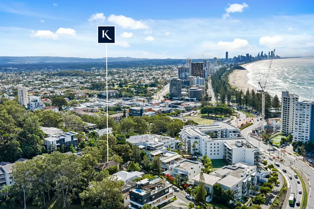 Burleigh Heads 3غرفة نوم Expressions of Interest, Closing Friday 7 August 5pm