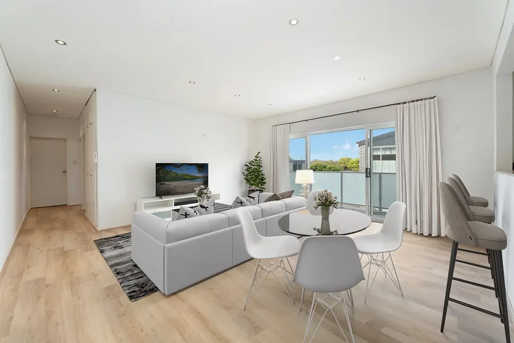 Modern, Light Filled, Top Floor Apartment with Parking