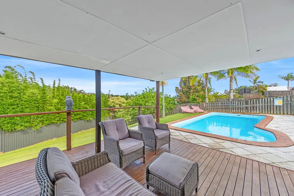 5 Flint Court, Pacific Pines, QLD 4211