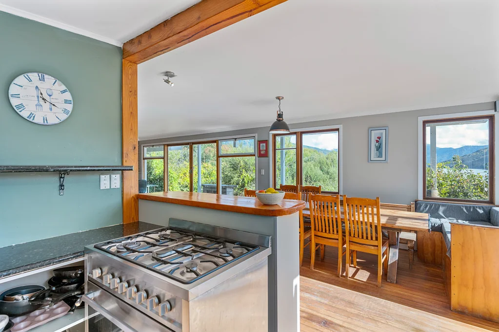 948 Queen Charlotte Drive, Linkwater, Marlborough