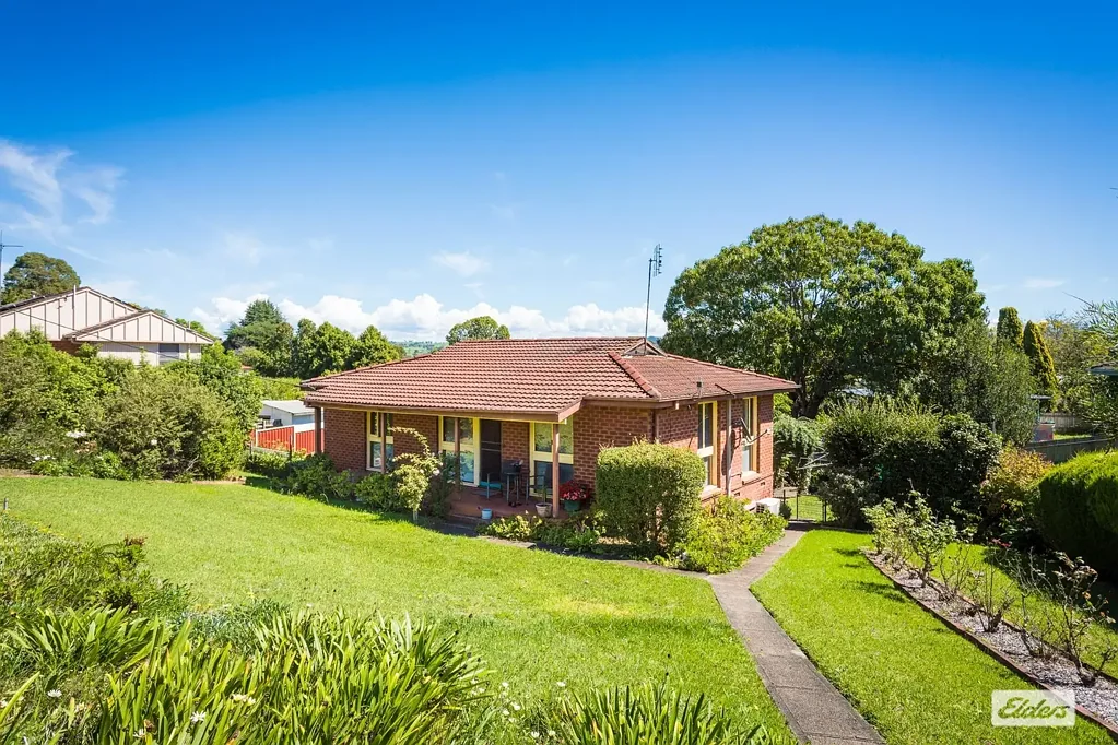 Bega 3 Slaapkamer AFFORDABLE BRICK BEAUTY CLOSE TO TOWN