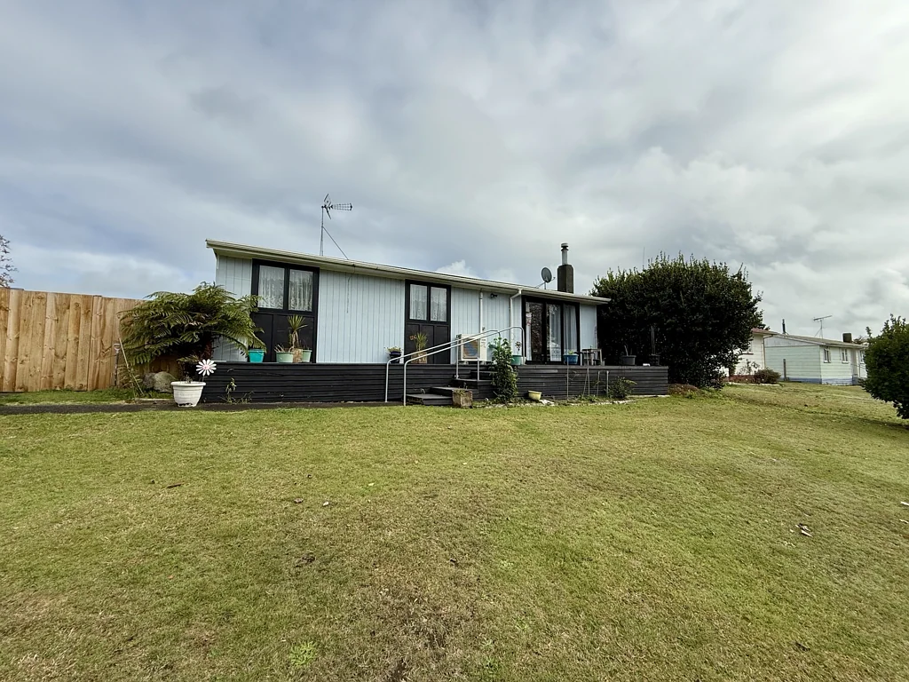 Tokoroa 3ਬੈੱਡਰੂਮ ELEVATED AND HOMELY