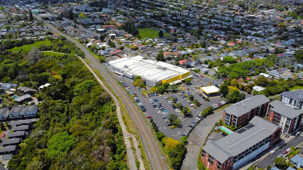 Mount Albert SUDDENLY AVAILABLE - 2,330M² YARD