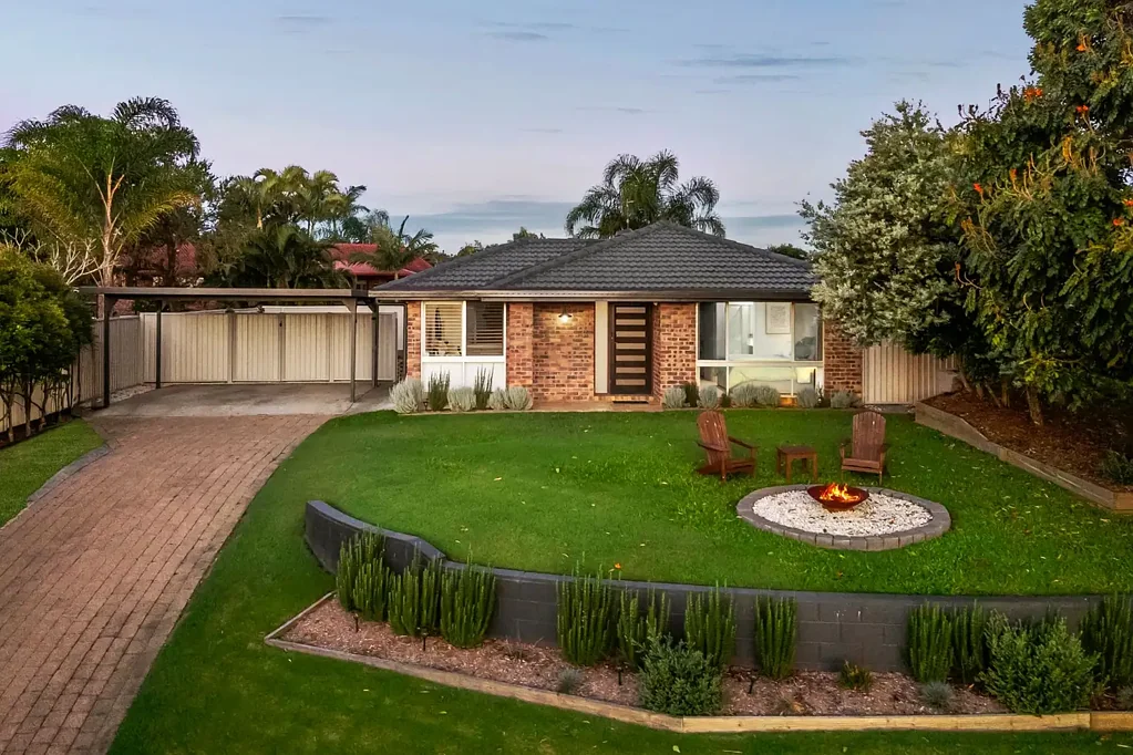 Ashmore 3Zimmer Tranquil HilltopRetreat - Elevated Living with Breathtaking Sunsets
