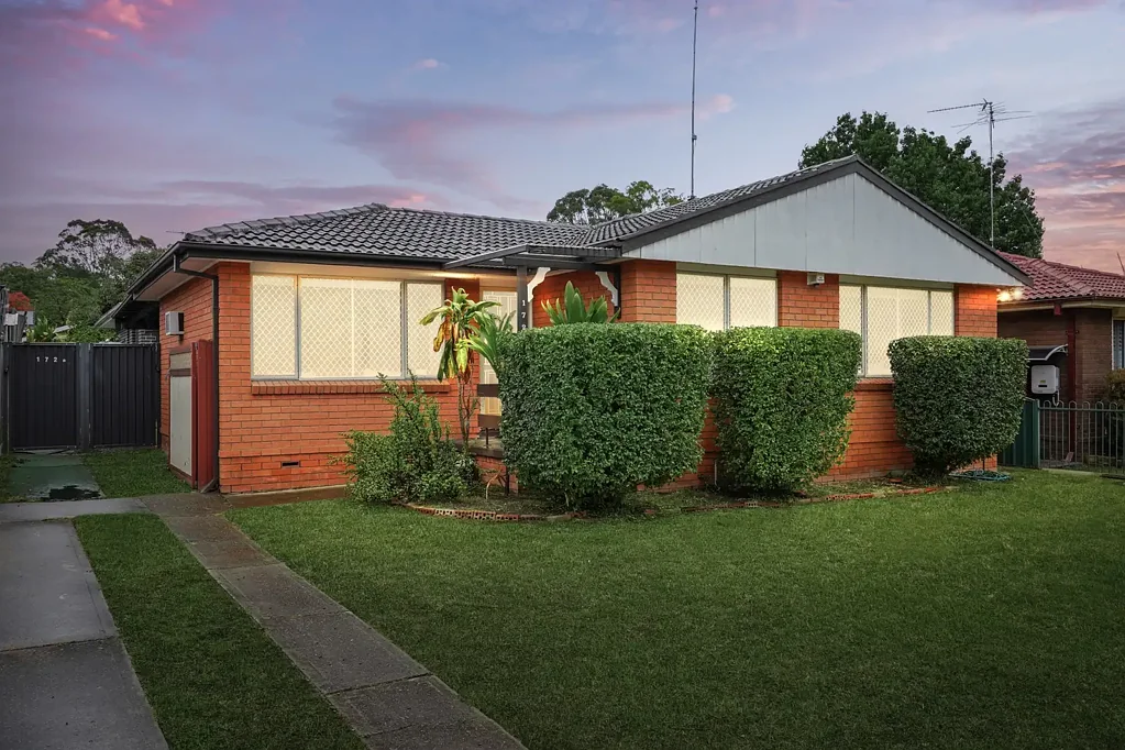 Quakers Hill 5બેડરૂમ Dual Income Opportunity - Home Plus Granny Flat