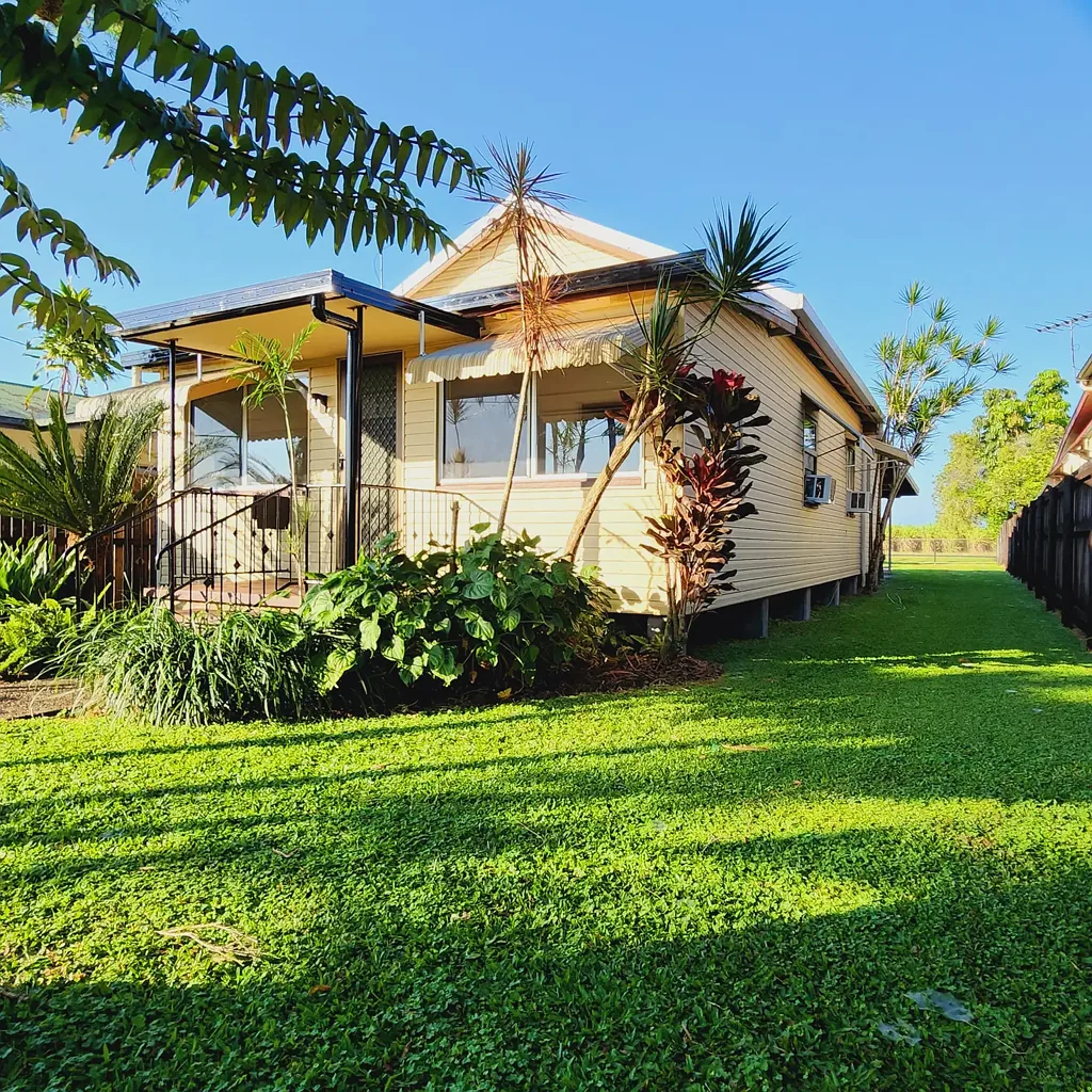 Mourilyan 2房  Classic workers cottage with all the charm of yesteryear.