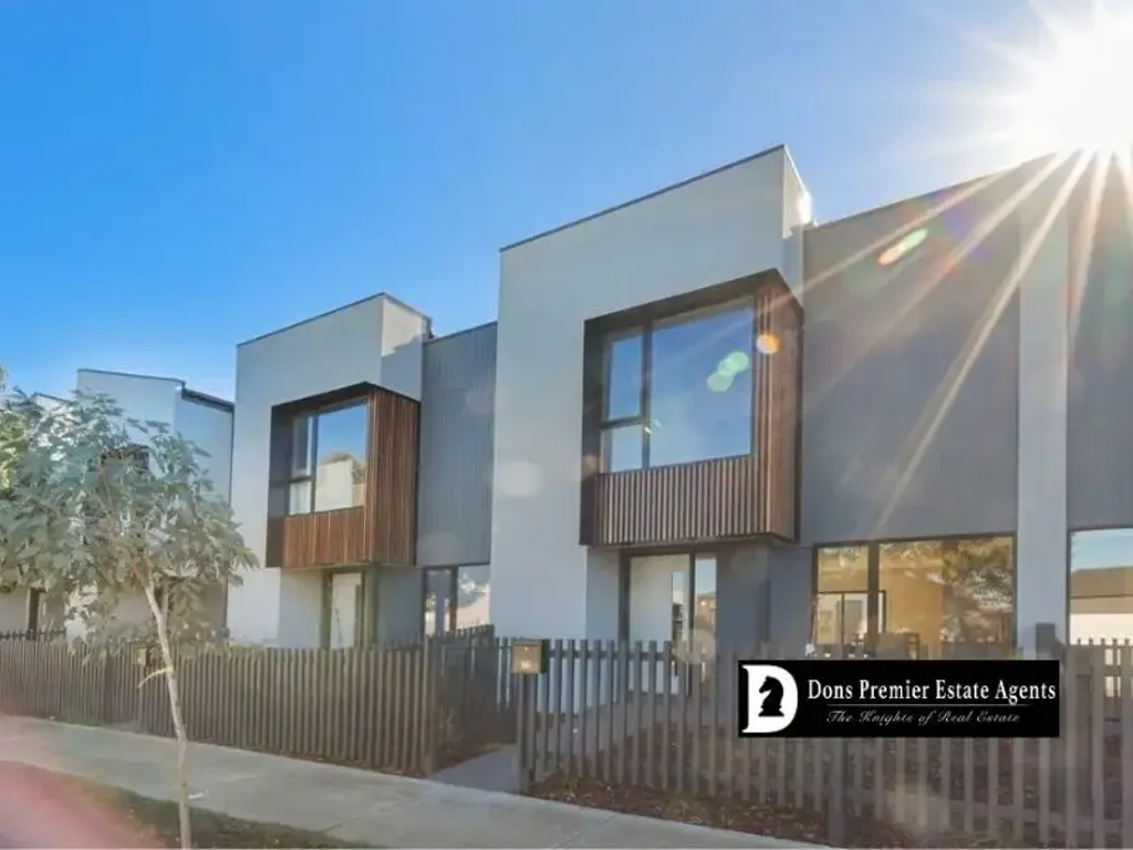Spacious Family Home in Point Cook