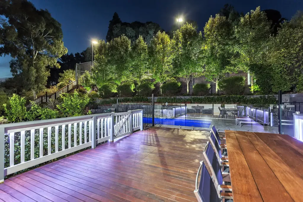Bellevue Heights 4房  AN AMAZING LIFESTYLE OFFER ON 2500m2 (approx)