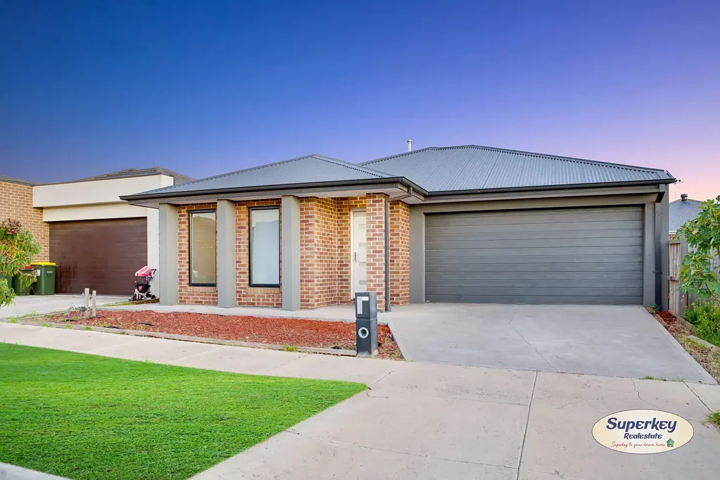 House for Lease !! 5 minutes Walk to Shopping Centre