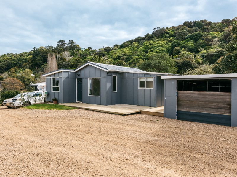 7 Lannan Road, Surfdale, Auckland, 2 phòng ngủ, 1 phòng tắm