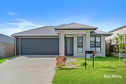 8 Templeton Street, Logan Reserve