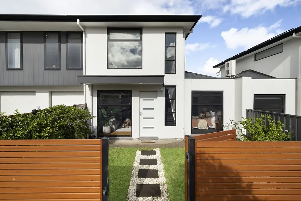Clovelly Park 3 Bedroom Setting the Standard in Contemporary Ease & Elegance
