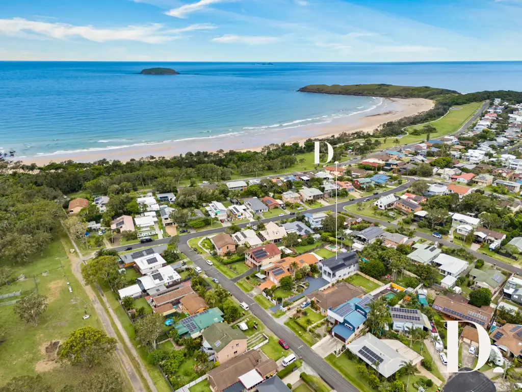 Sandy Beach 5 Bedroom Ultimate Seaside Escape ,350 Mtrs To Sandy Beach