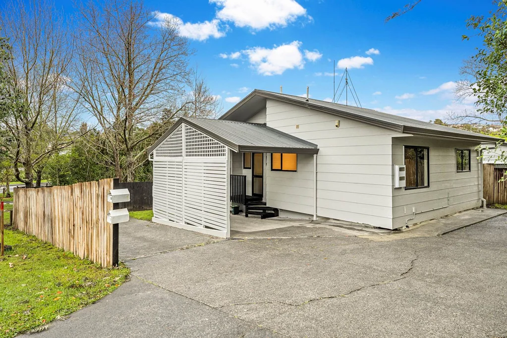1/123 Athena Drive, Totara Vale, North Shore City, Auckland