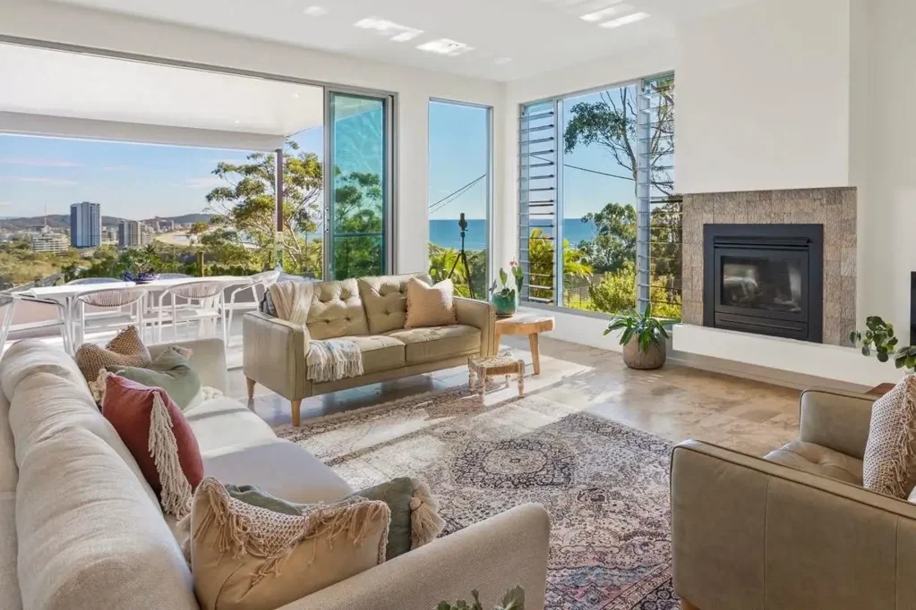Currumbin 4房  Private Hideaway with Superb Coastal Panorama