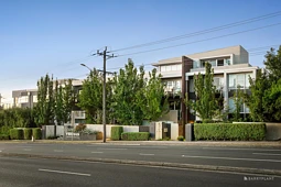 14/885-889 Doncaster Road, Doncaster East