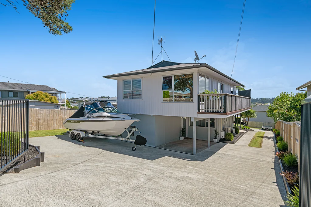84 Stanmore Bay Road, Stanmore Bay, Rodney, Auckland