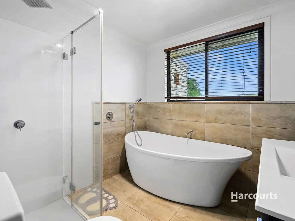 16 Walker Street, Wynyard, TAS 7325