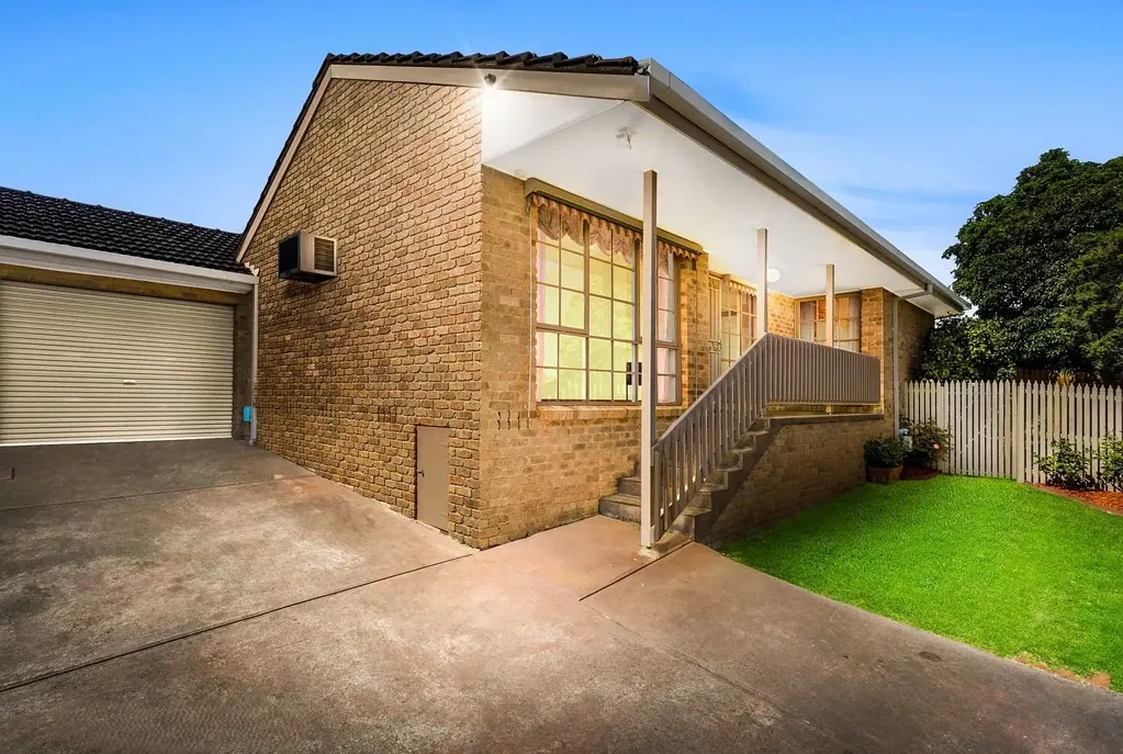 A Standout for Space, Privacy and Position