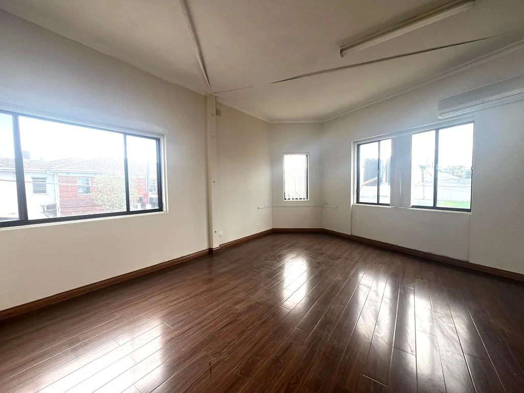 CONVENIENCE IN THE HEART OF PUNCHBOWL