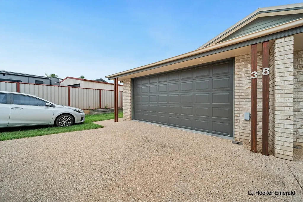 1/38 Berthun Street, Emerald, QLD 4720