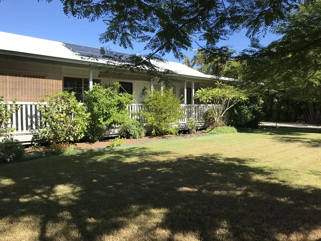 South Ballina 3침실 Charming Coastal Retreat with Space to Grow - Flood Free Home