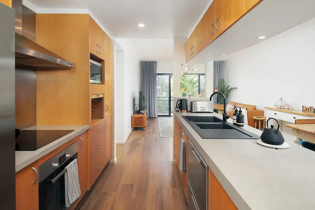 Carrara 3침실 North-Facing Renovated Lifestyle Apartment � 85 Palm Meadows Drive, Carrara