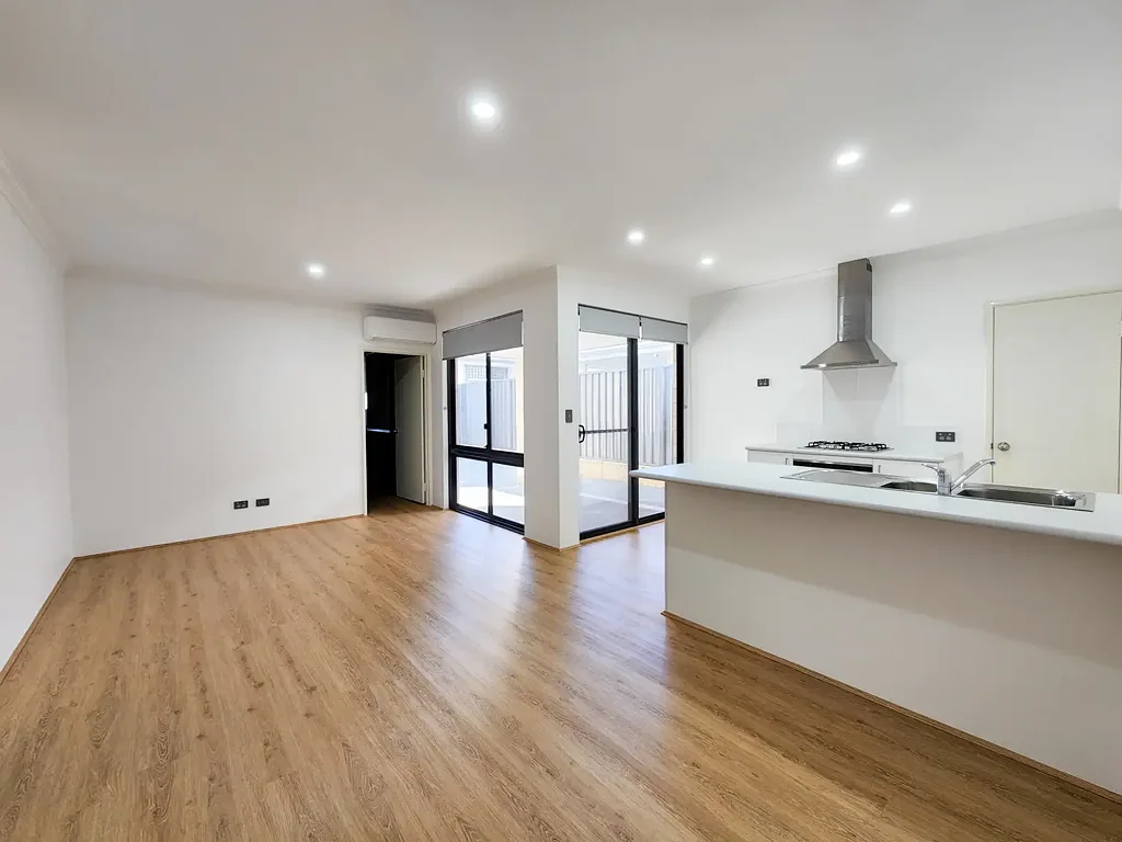 AMAZING 3x2x2 (plus theatre room) FAMILY HOME