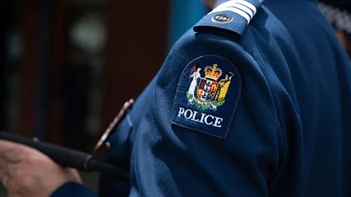 2天被抢3次！奥克兰夫妇痛失$8万财物，社区协助破案，警方再受质疑