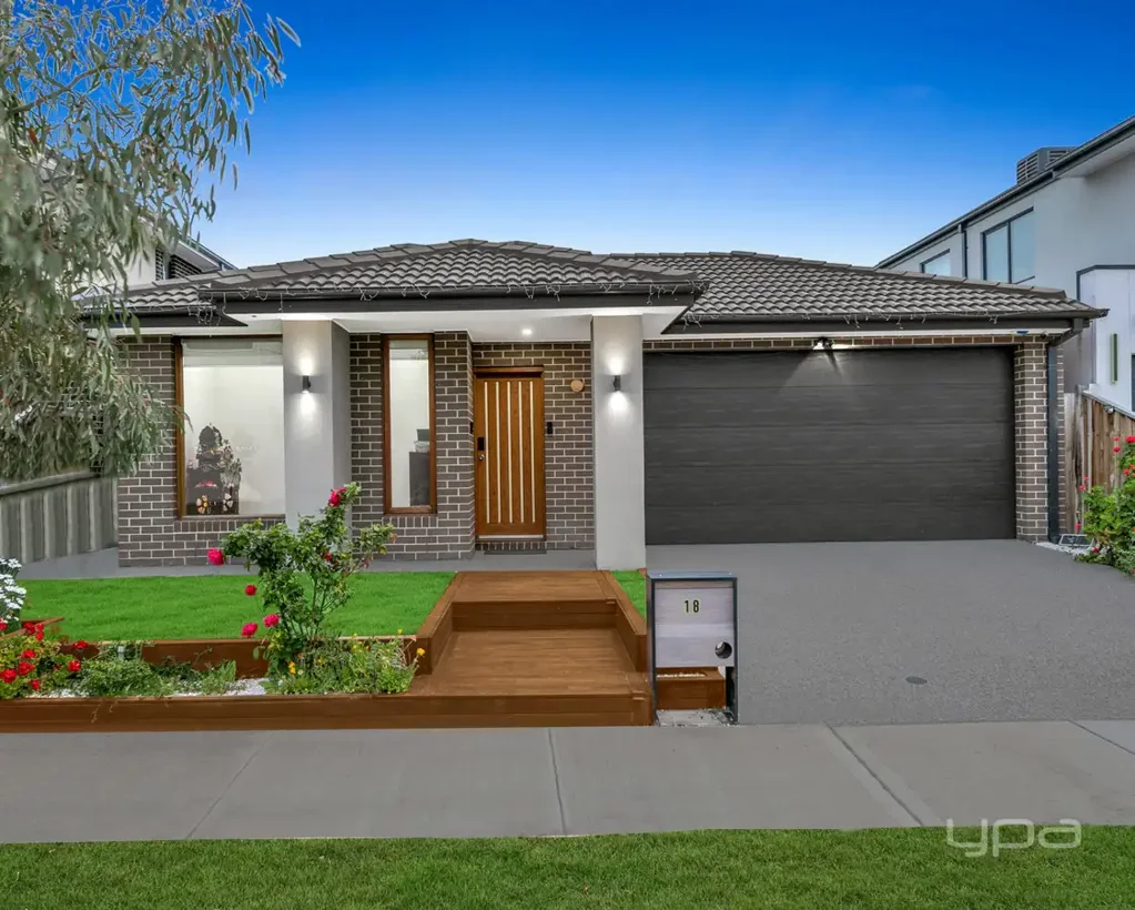 Architecturally Upgraded Family Home in Premier Point Cook Locale!!