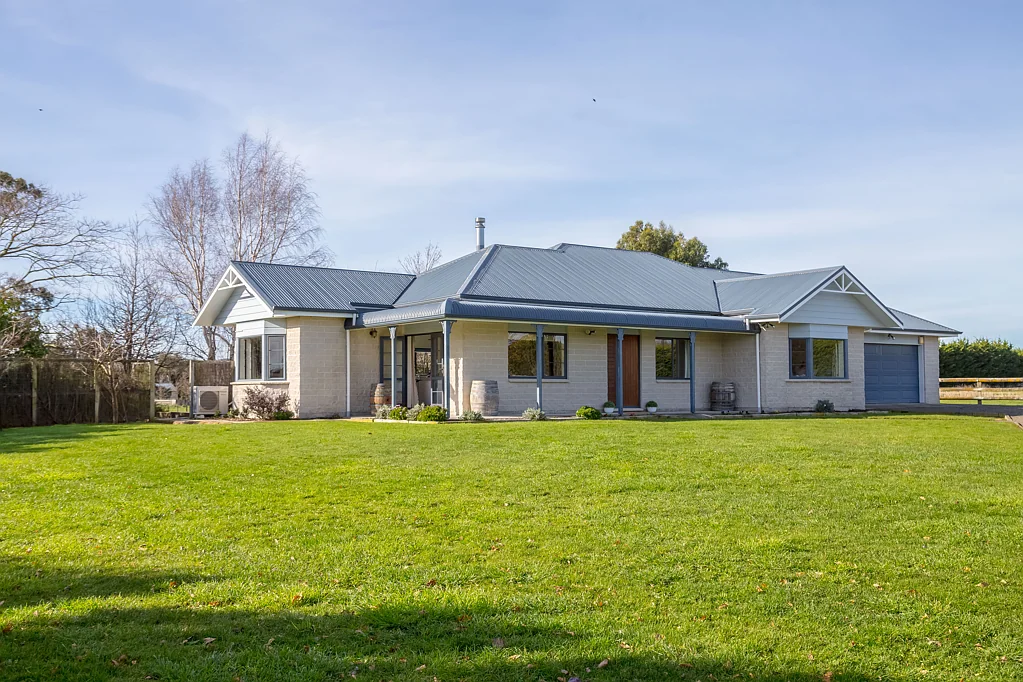 Martinborough 5침실 It's not just a home - it's a lifestyle!