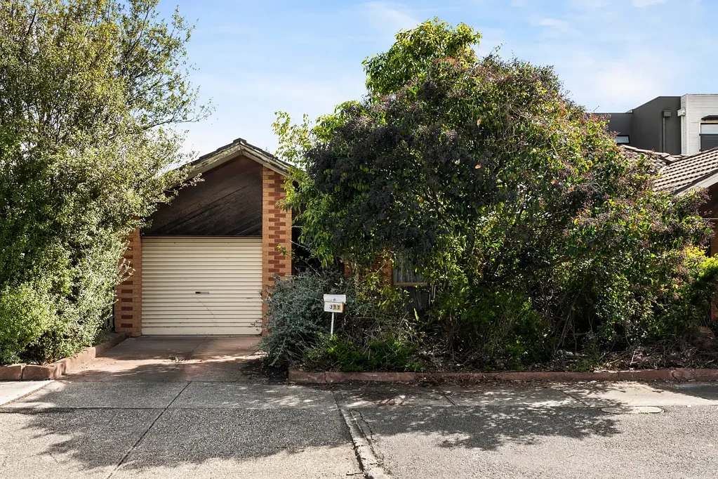 Coburg 2침실 Villa Unit on 166m2 fronting Rose Street