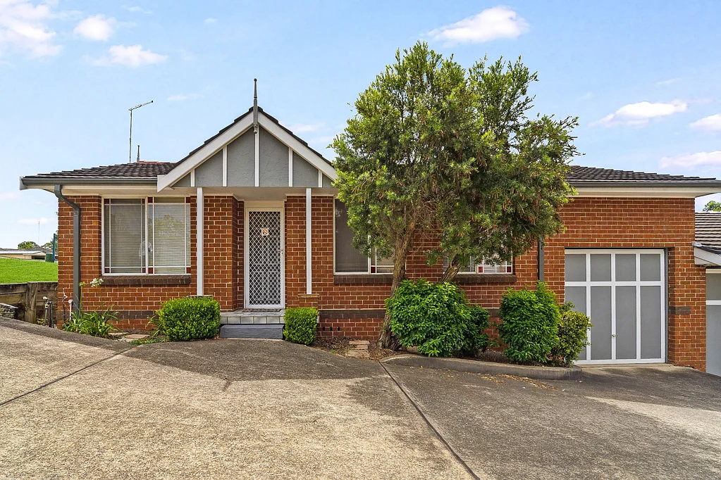 1/14 Westmoreland Road, Minto, NSW 2566
