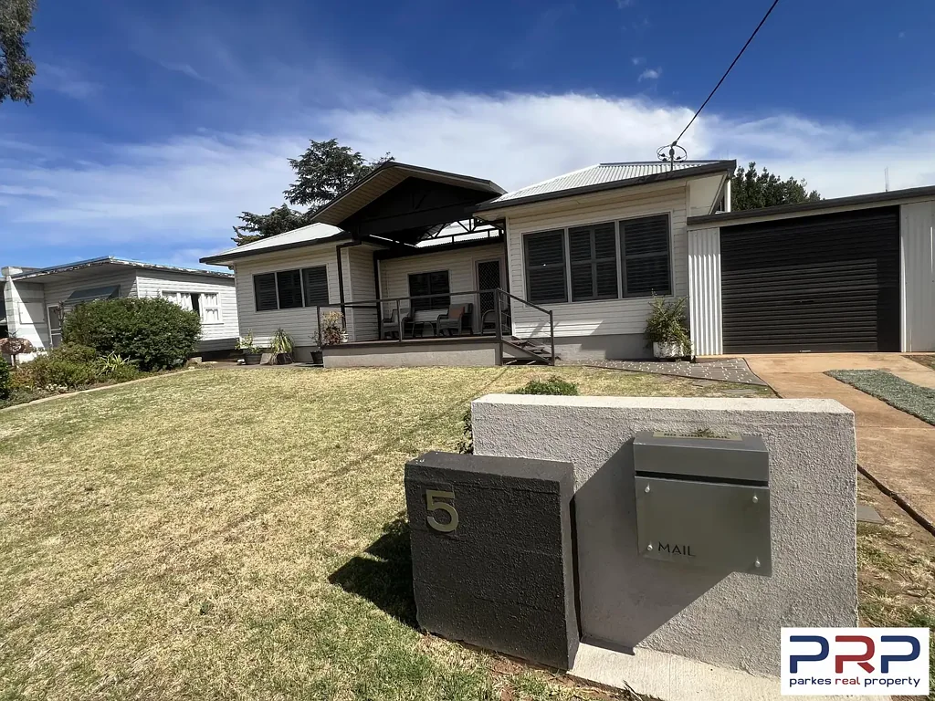 5 Brolgan Road, Parkes, NSW 2870