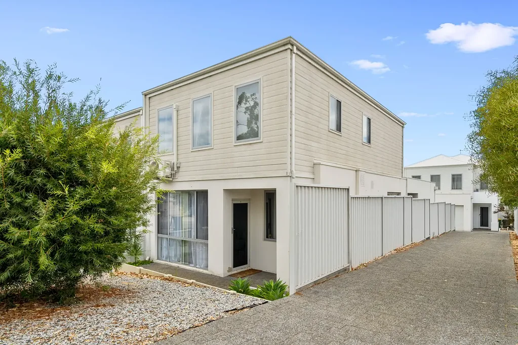 2/52 Morfitt Street, Mandurah, WA 6210
