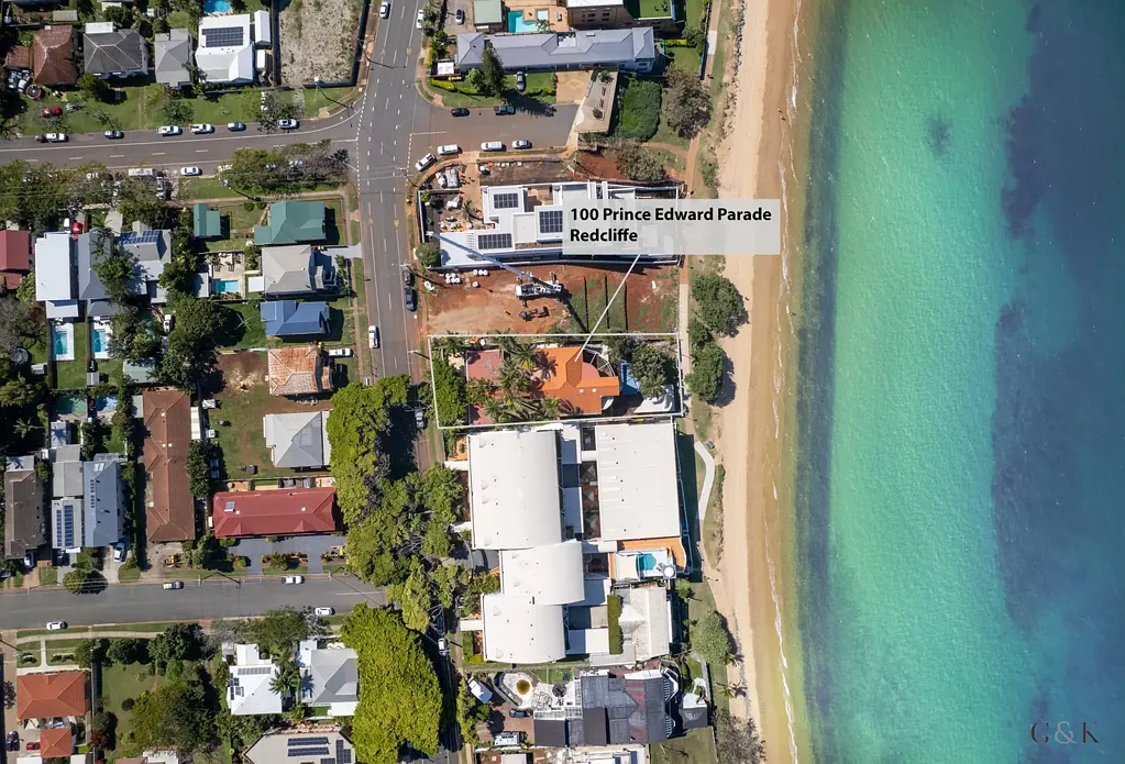 Redcliffe 7房  Prestige Ocean Front Estate - 1229m2 of land with appx 20 metre beach frontage