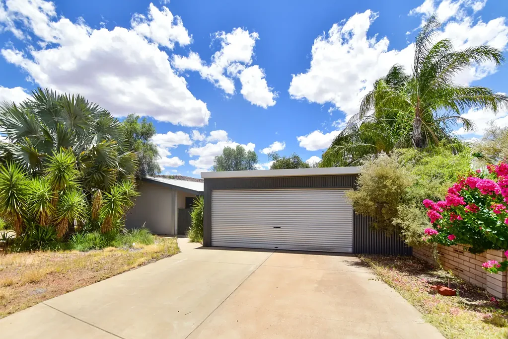 2/7 Plowman Street, Gillen, NT 870