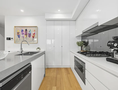 1/9 Elizabeth Street, Oakleigh East, Bayside, 4 habitaciones, 3 baños, Townhouse