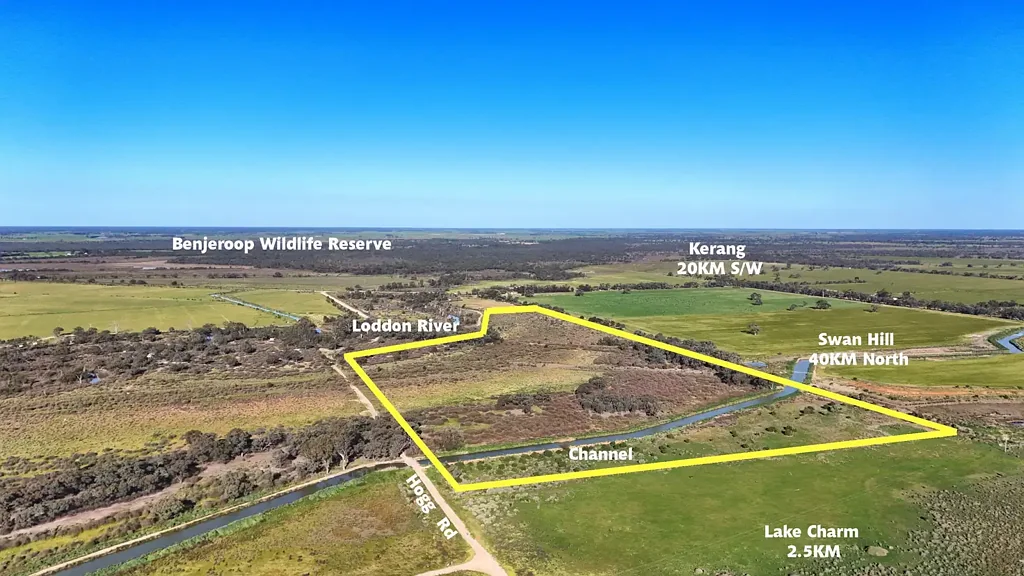 Lake Charm 50 Acres of Country Freedom