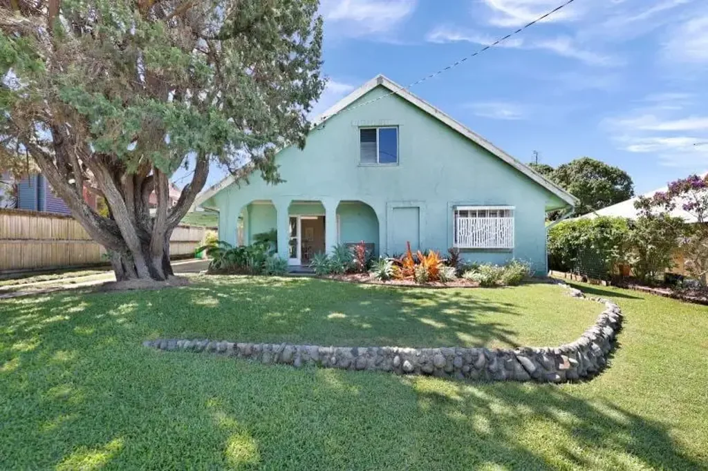 North Mackay 3房  LOCATION LOCATION - RENOVATE AND REAP THE REWARDS!!