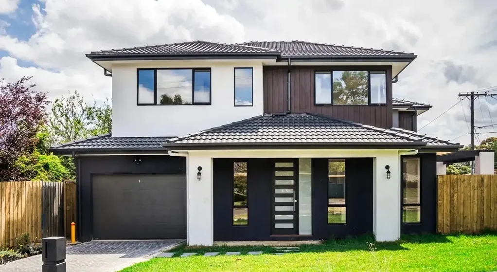 Stylish & Superbly Located